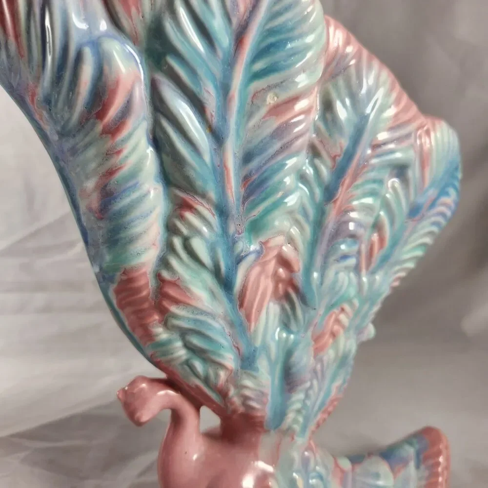 Royal Haeger R-712 Seated Peacock Fan Vase Mauve Agate Art Pottery c. 1950s-60s
